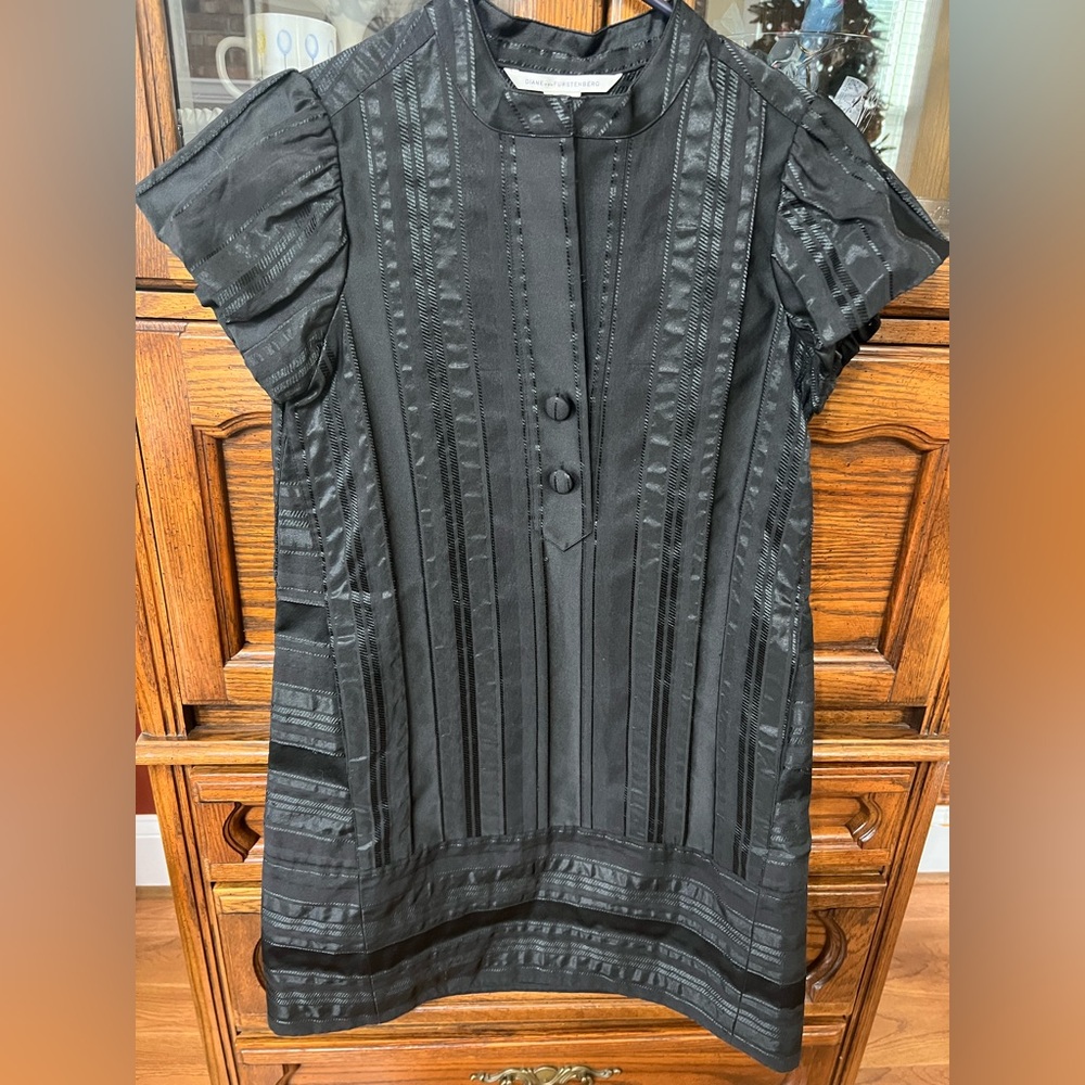 Diane Von Furstenburg Black Jacquard Presley Tonal Striped Shift Dress